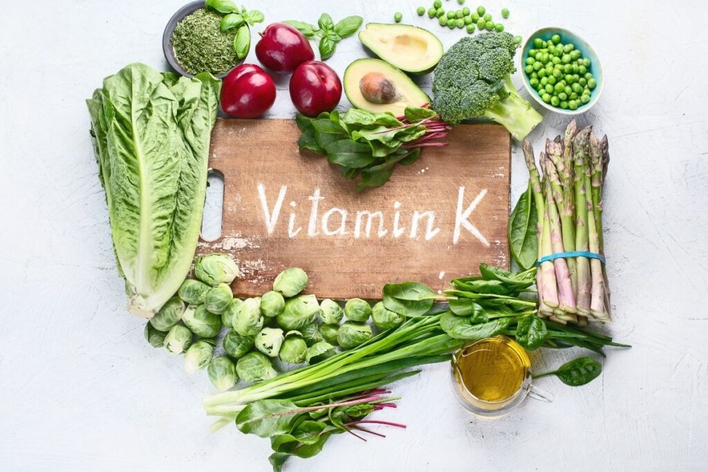 La Vitamine K : Un Nutriment Essentiel pour la Santé Cardiovasculaire et Osseuse